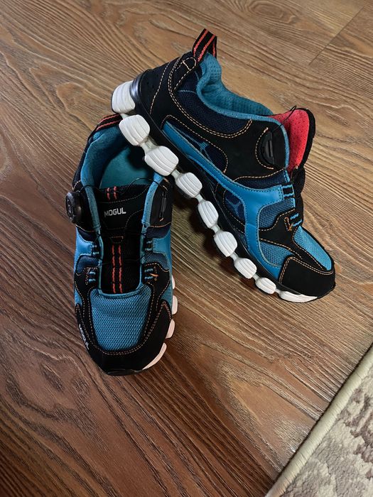 Кроссовки в хорошем состоянии