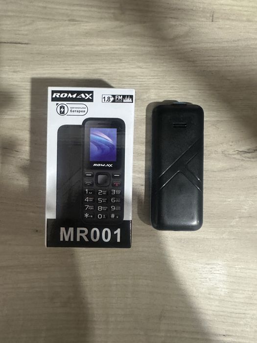 Кнопачный телефон ROMAX MR001