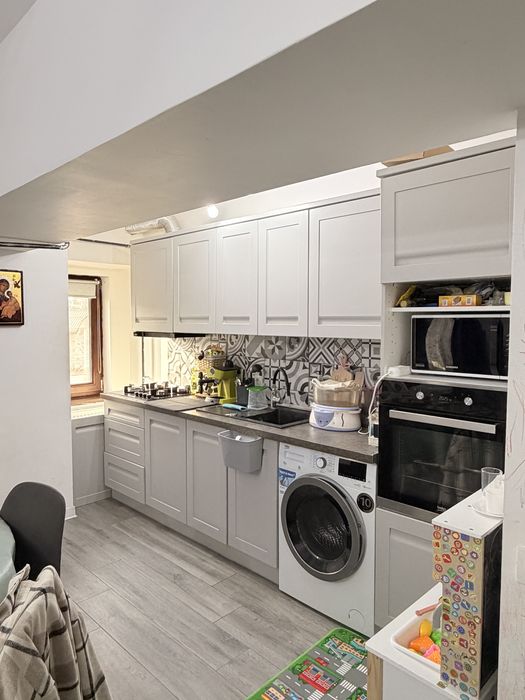 Apartament cu 4 camere