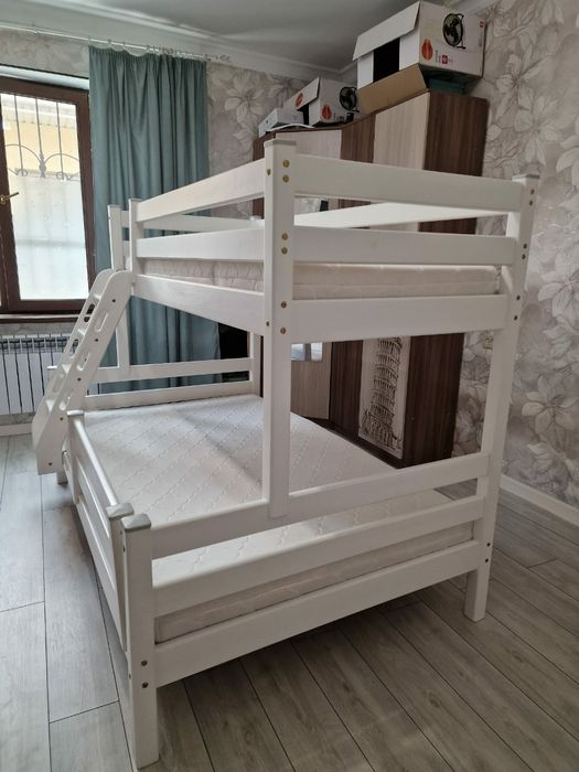 Двухэтажная детская кровать