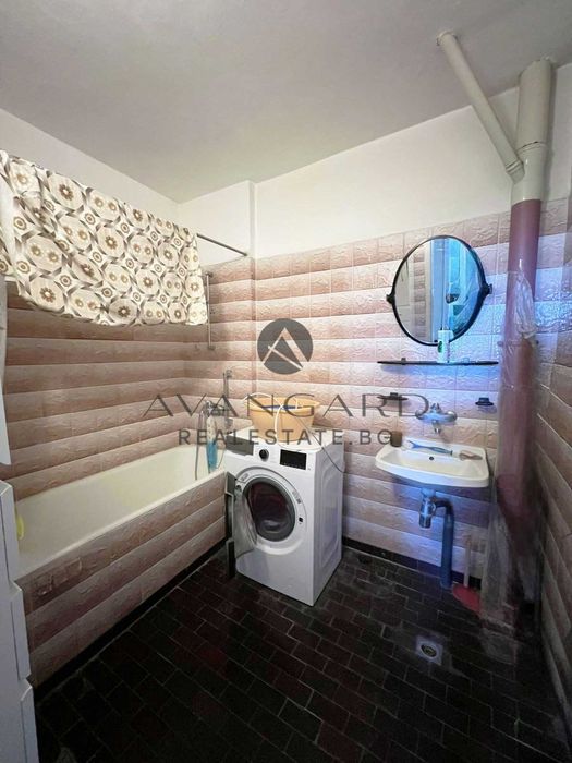 Продава се Тристаен апартамент в Пловдив, Христо Смирненски - 82 кв.м за 1708 €/кв.м - Снимка #8