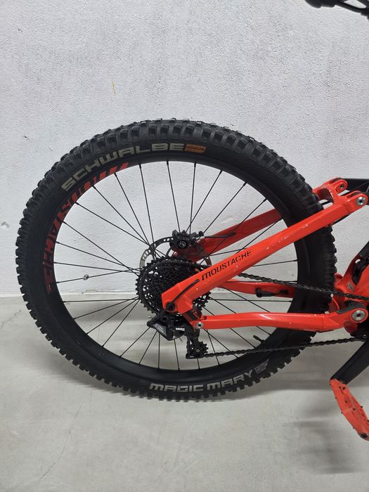 Bicicleta electrica full suspensie