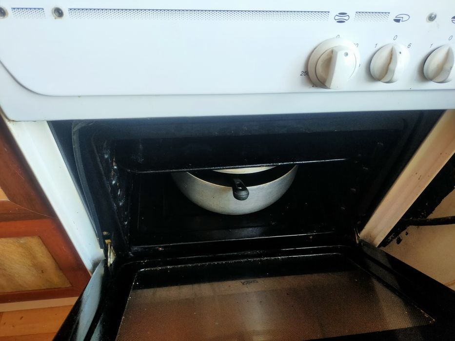 Электроплита 10000₸.