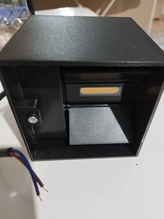 Стенно лед осветление