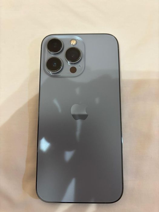 Продам 13 про  в отличном состоянии