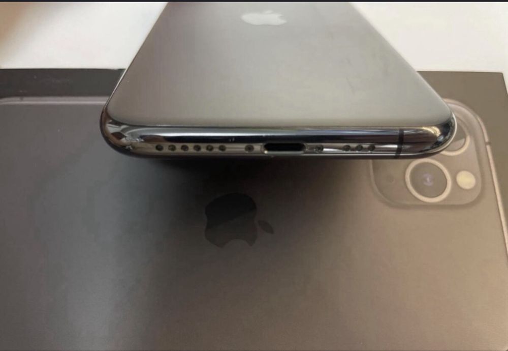 iPhone 11 Pro. АКБ 100%