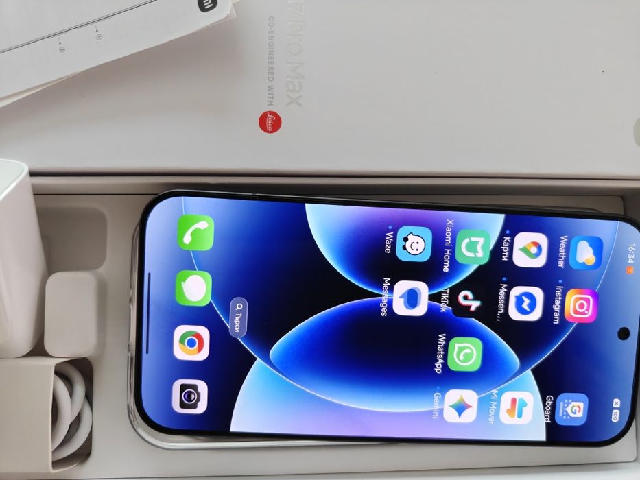 Чисто нови  Xiaomi 17 PRO  Max Black 16/512GB с двоен селфи дисплей