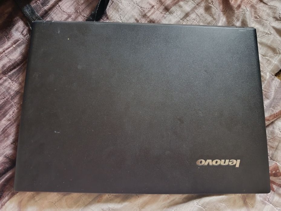 Продаю ноутбук модель lenovo