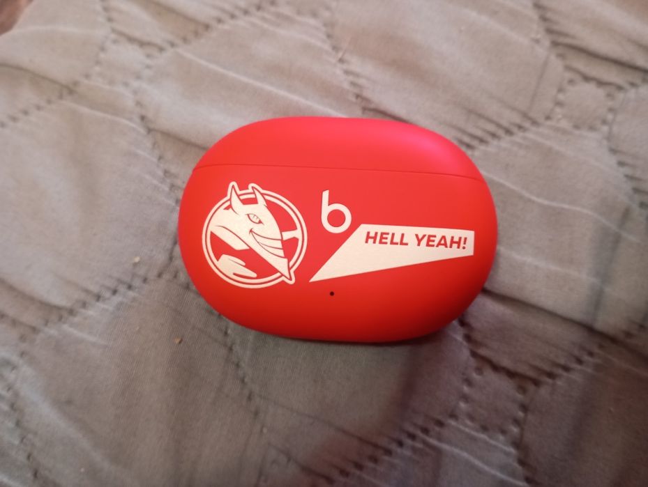 Слушалки със зарядно