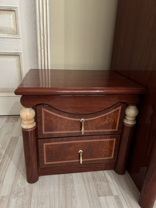 Спальный гарнитур