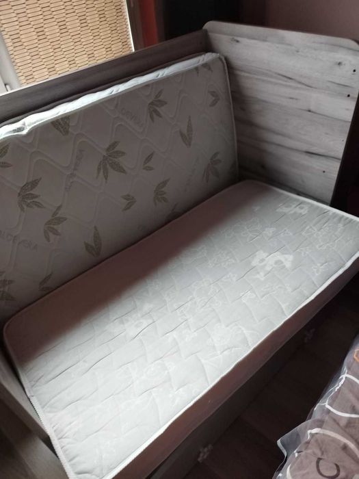 Детско легло с люлеещ механизъм "Краси" + 2 матрака 60х120