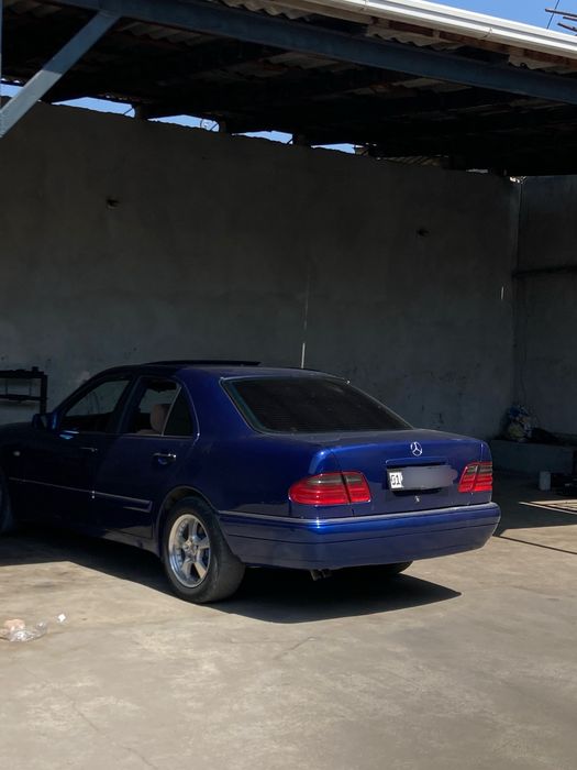Mercedes W210 E320