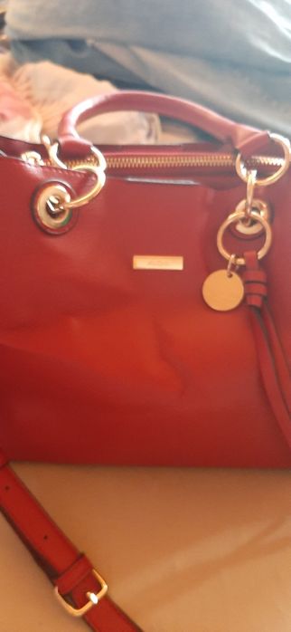 Уникално красива тъмночервена чанта ALDO