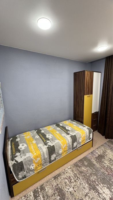 Продам спальный гарнитур