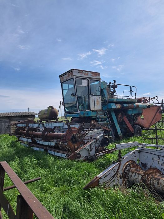 Комбайн Енисей 1200