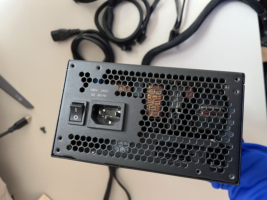 Модулно захранване Evga 850W Gold