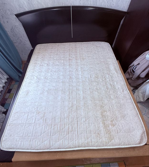 Продам матрас 160/200 б/у