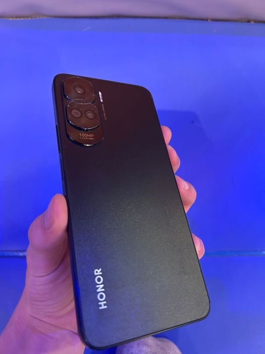 В продаже HONOR 90 LITE