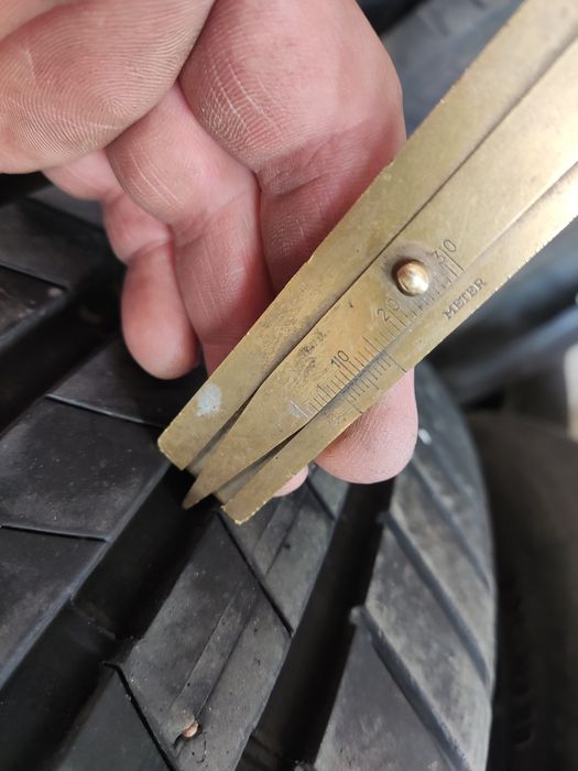 225/45/19 Bridgestone