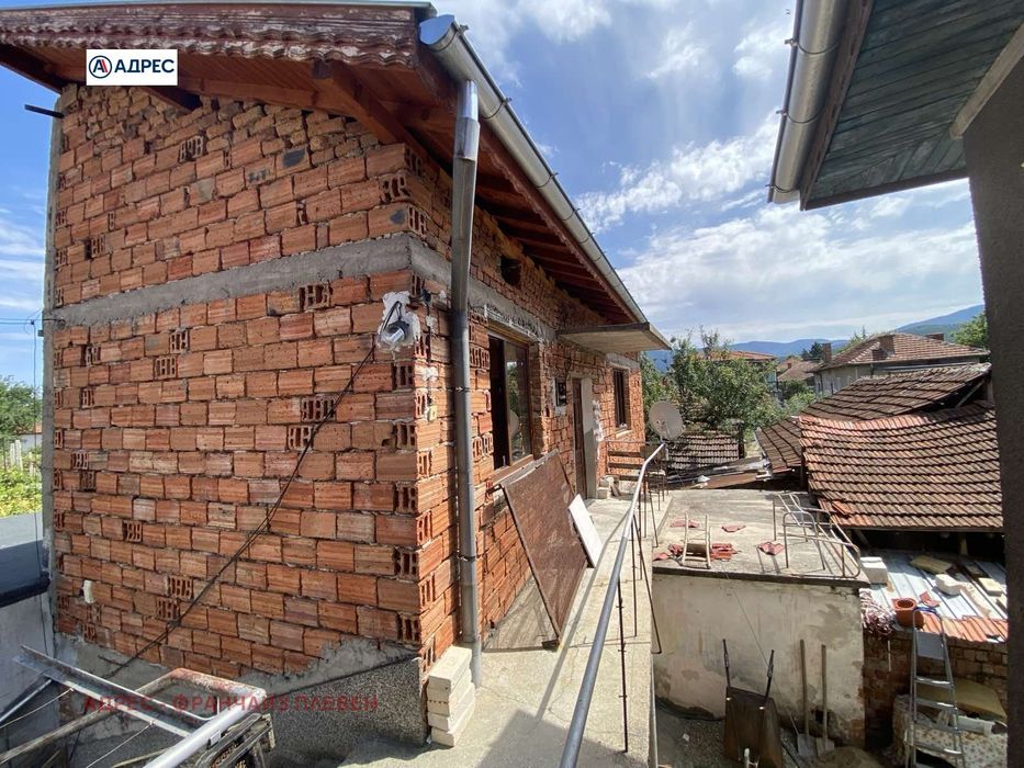 Къща в Монтана, област-гр.Берковица площ 166 цена 86920