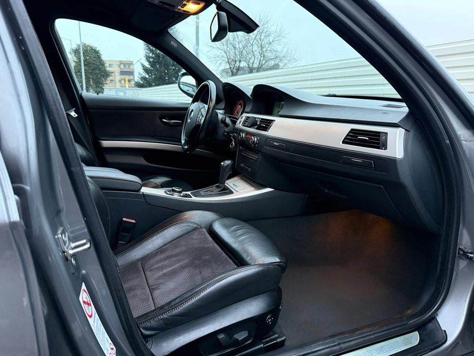 BMW Seria 3 E90 LCi 2010/ 2.0d/ Automat/ Pachet M/ Euro 5/ Bi-Xenon