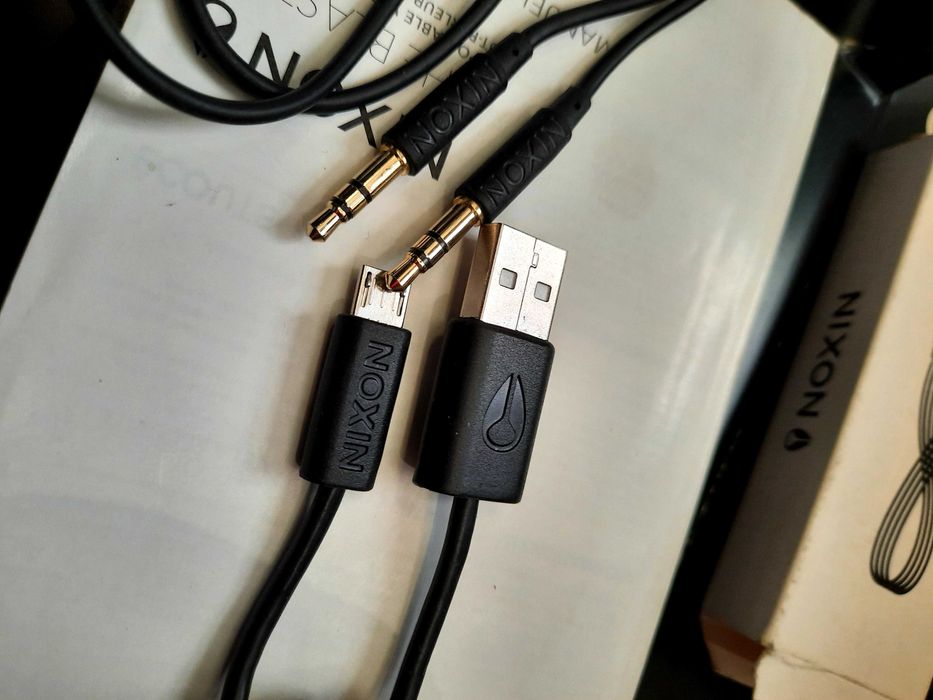 Блутут колонkа NIXON the Blaster