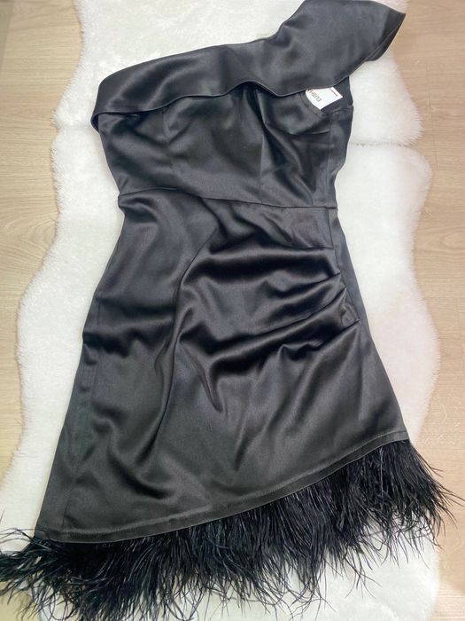 Rochie nouă cu eticheta