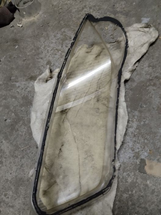 Стекло отражатель пасат б5 продам не дорого