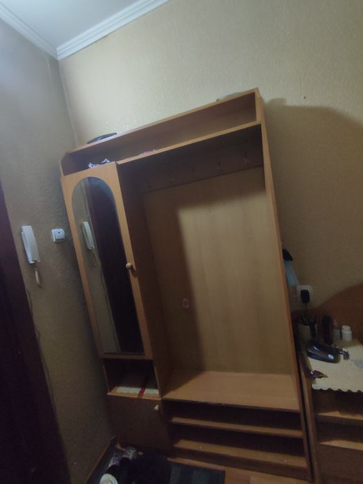 Продам срочно мебель