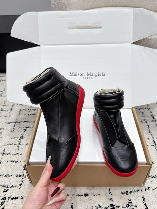 Maison Margiela Future Red Black ( 35-50 размер )