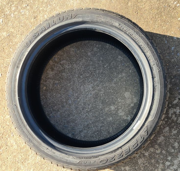 Летни гуми 245/40R18 2 броя Sailun Attrezo