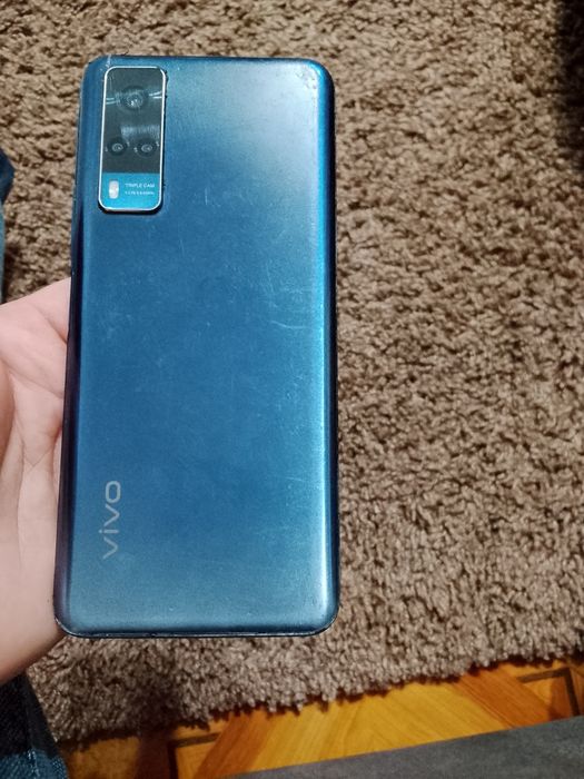 Продам смартфон Vivo Y53s