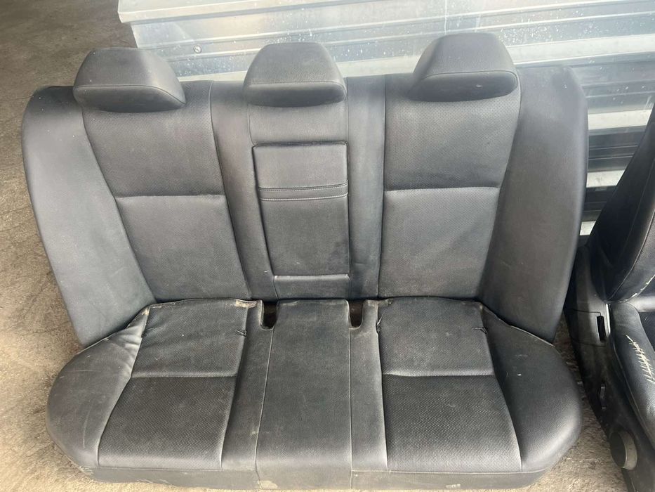 Кожен салон перфо кожа Mercedes W204 комби Н169 с дефект дясна седалка