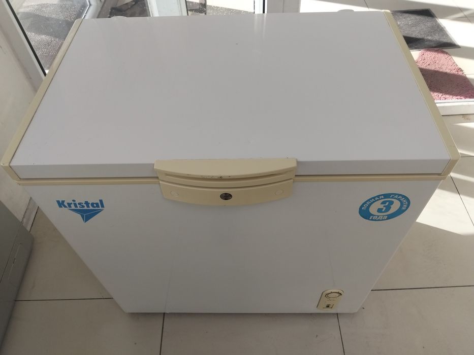 Продаю морозильник с гарантией