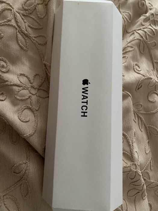 Apple Watch SE 44mm Cellular,