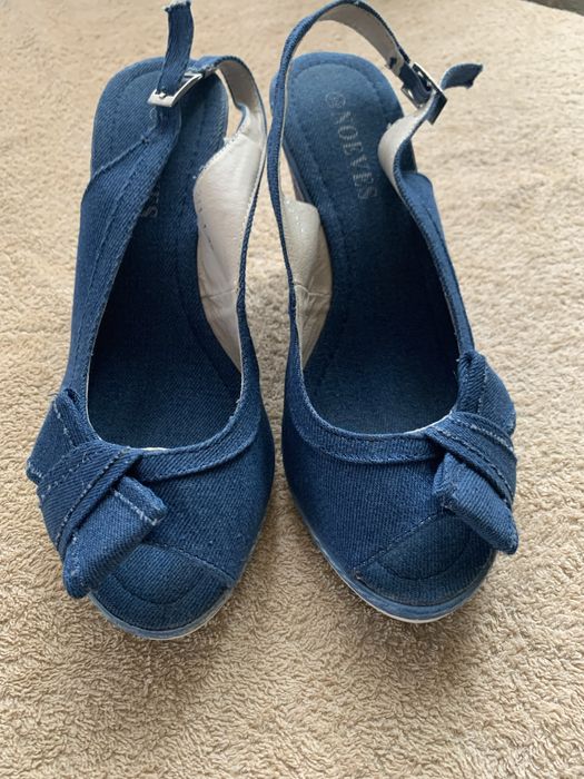 Босоножки  разные