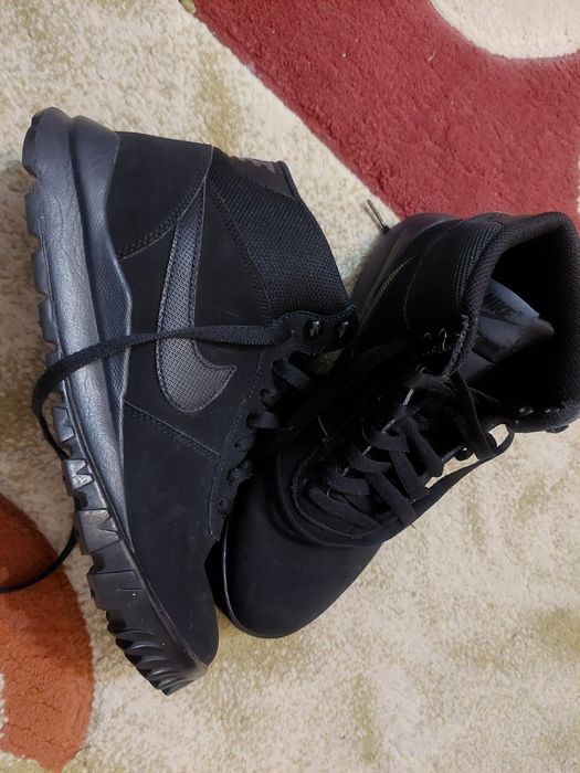Vînd ghete nike nr 40