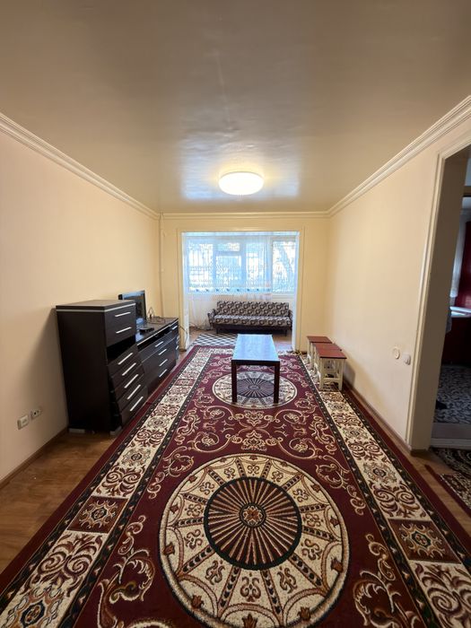 Продаётся уютная 2-комнатная квартира на 1 этаже.