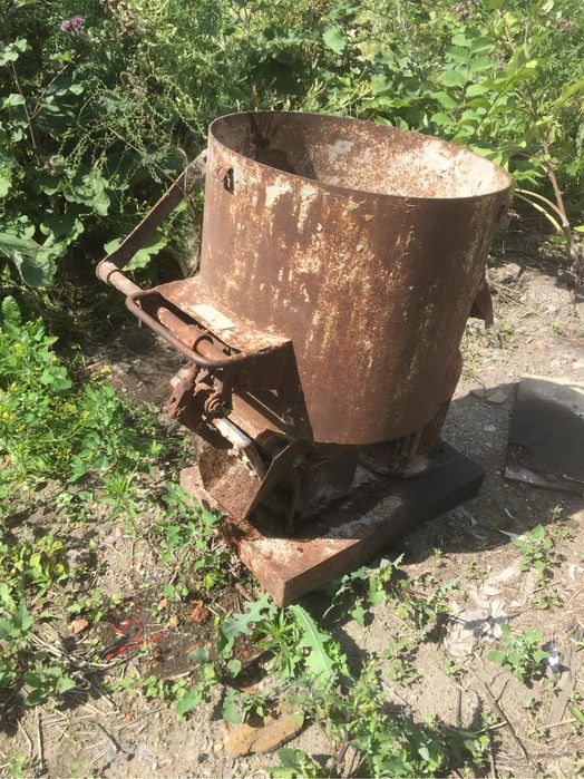 Продам бетоно мешалку в хорошом состоянии