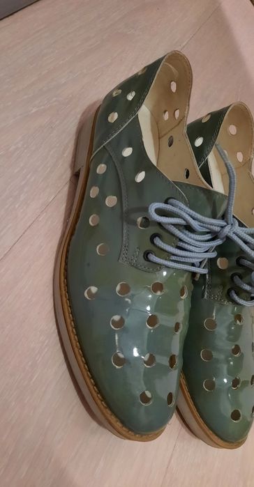 Дамски обувки от естествена кожа