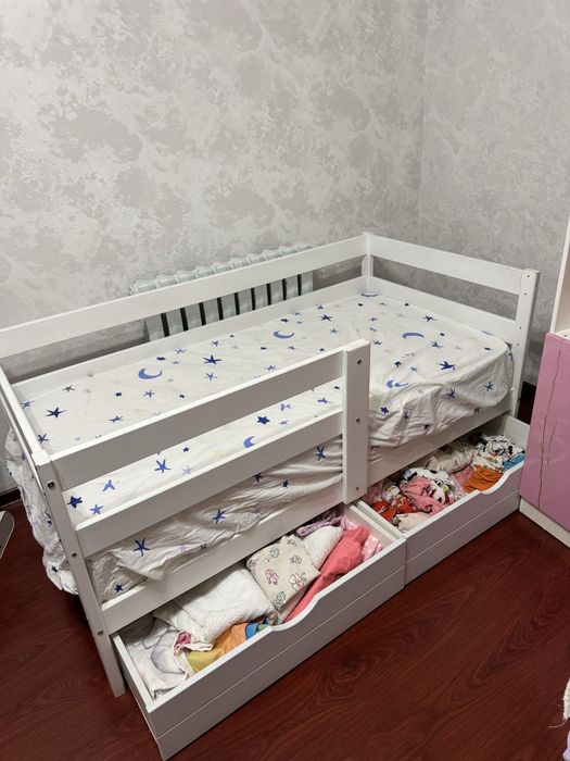 Продам кровать детскую