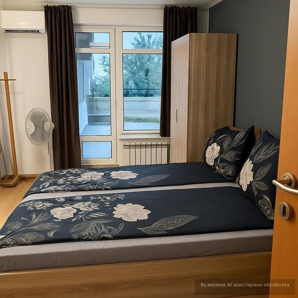 Тристаен апартамент под наем в Център