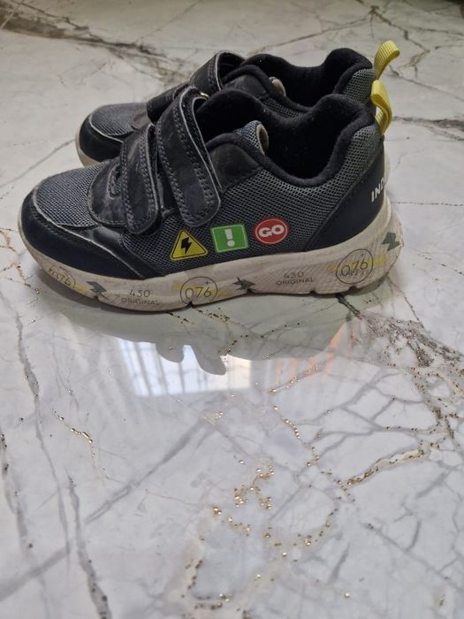 Кроссовки на мальчика 500тг