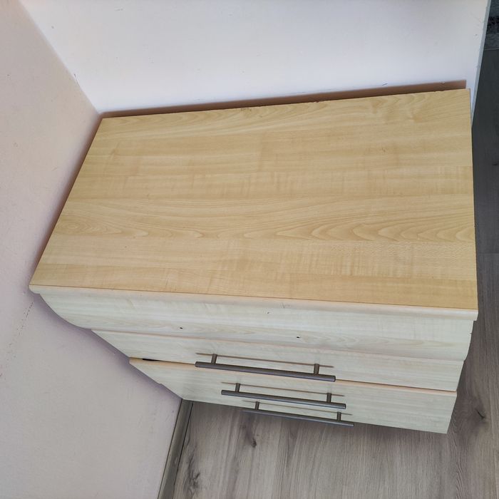 Тумба 15 тысячи можно торг.