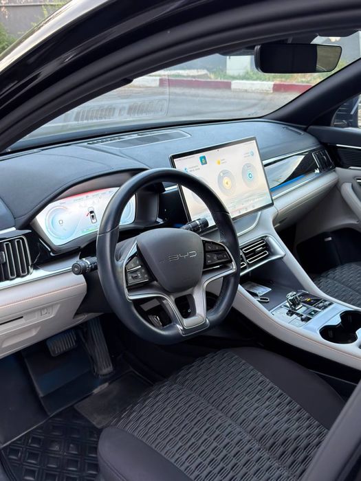 Byd chempion 605km