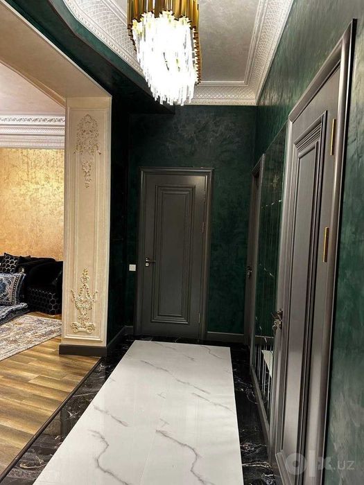 Квартира рядом с алайским базаром с терассой 72 квм