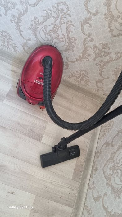 Пылесос небольшой 1600в