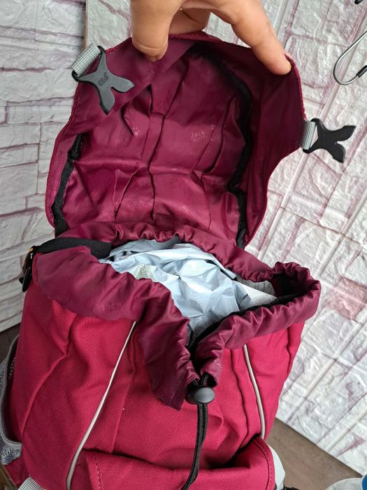 мъжка/дамска раница Jack Wolfskin-винена ,текстилна чанта,туристическа