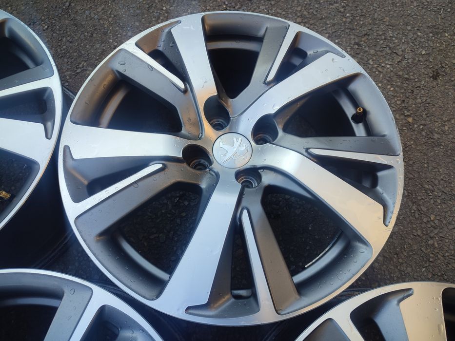 17" оригинални алуминиеви джанти за Peugeot/Citroen.