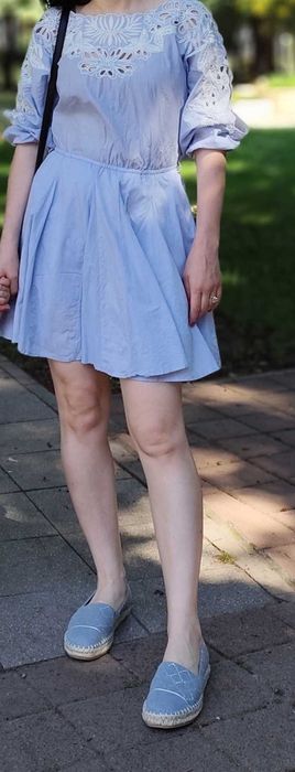 Дамска рокля с бродерия